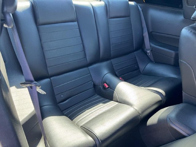 Used 2007 Ford Mustang Shelby GT500 RWD image 11