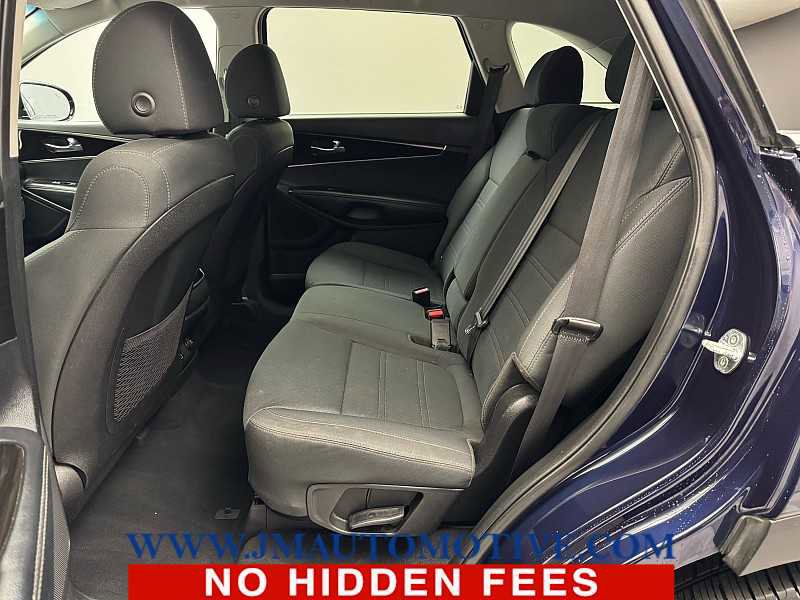 Used 2020 Kia Sorento S image 14