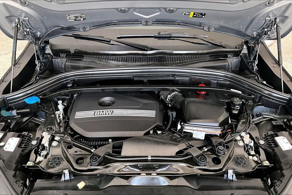 Used 2025 BMW X2 xDrive28i image 12