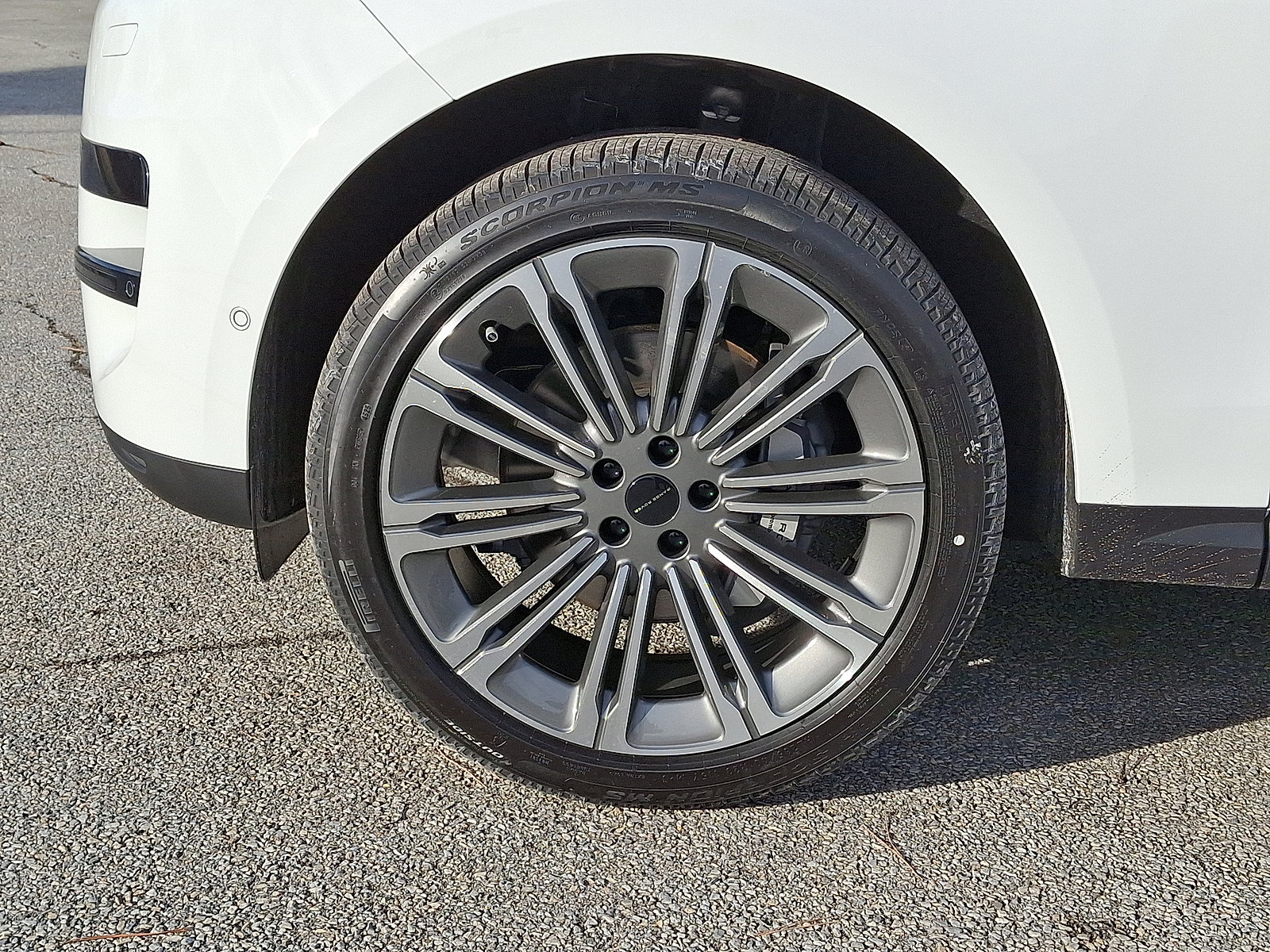 New 2026 Land Rover Range Rover Sport SE image 2