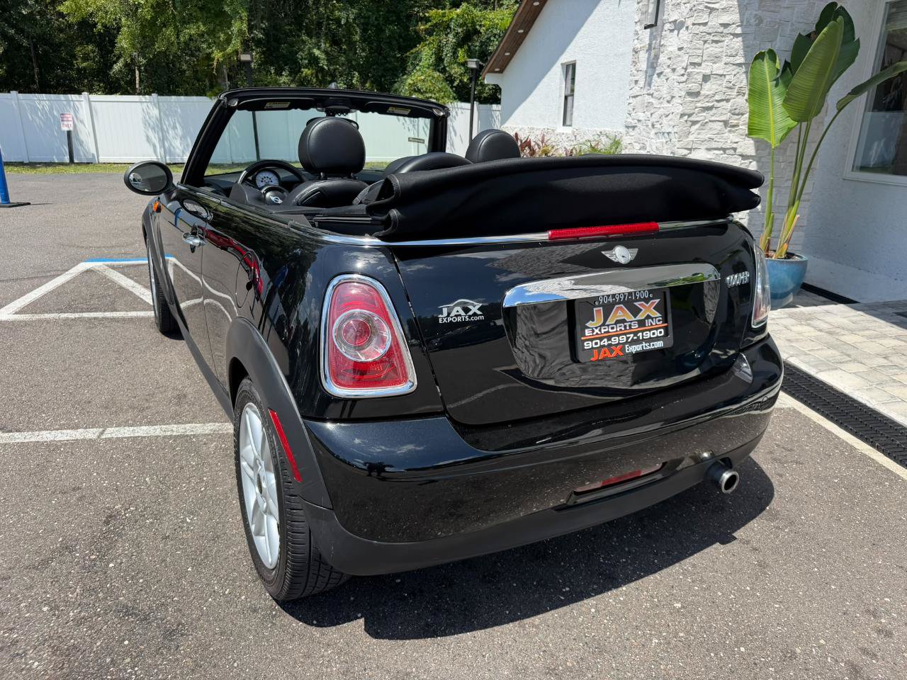 Used 2012 MINI Cooper Convertible FWD image 9