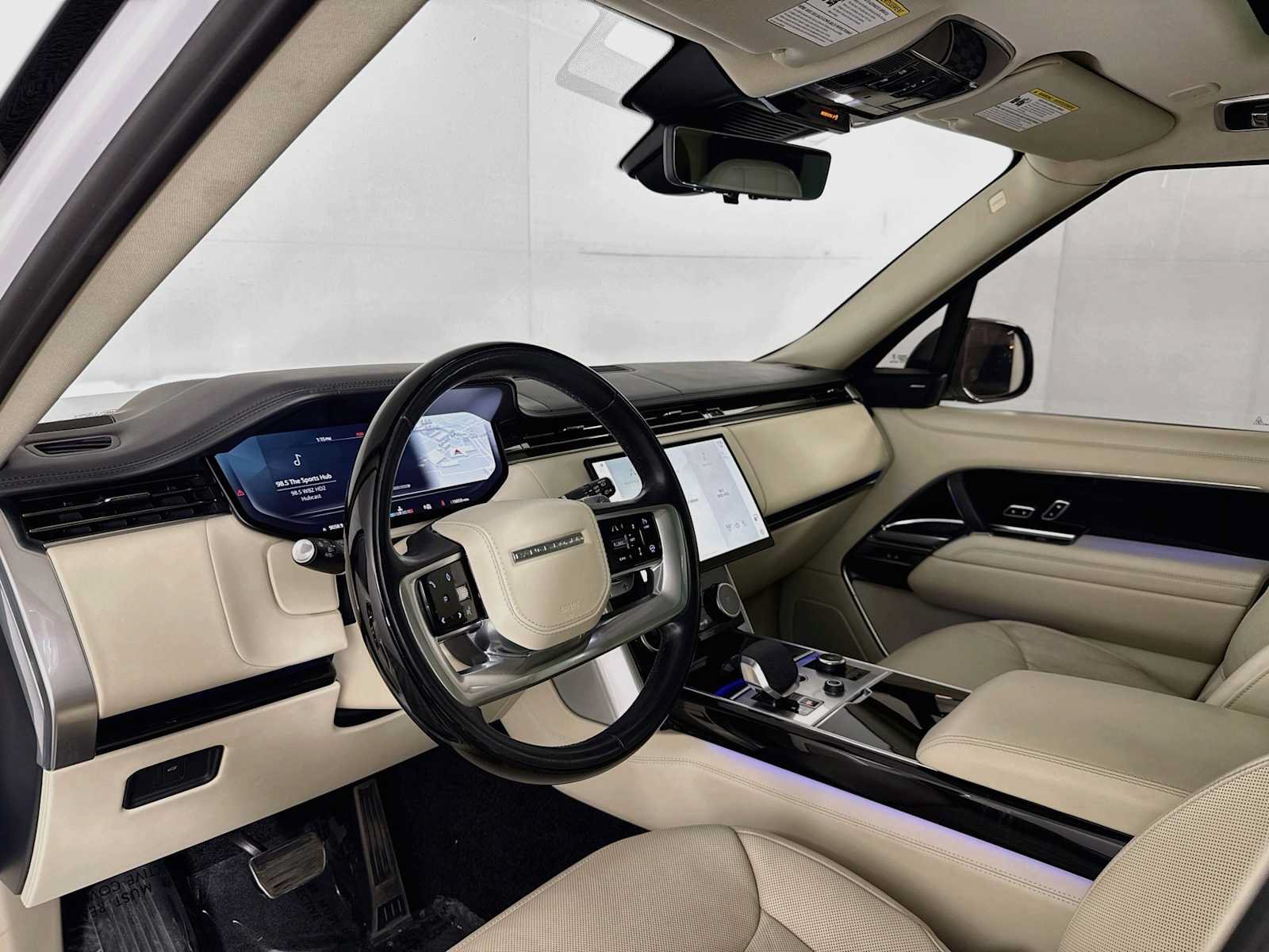 Used 2023 Land Rover Range Rover Long Wheelbase SE AWD/4WD image 9