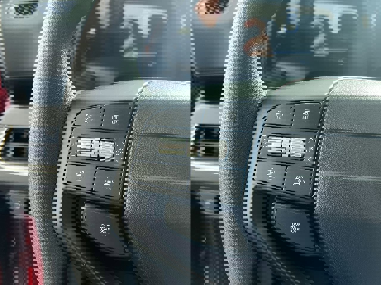 New 2025 Kia K4 LXS image 18