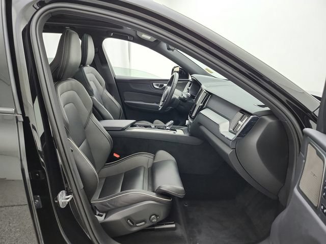 Used 2024 Volvo XC60 T8 Ultimate w/ Protection Package Premier AWD/4WD image 31