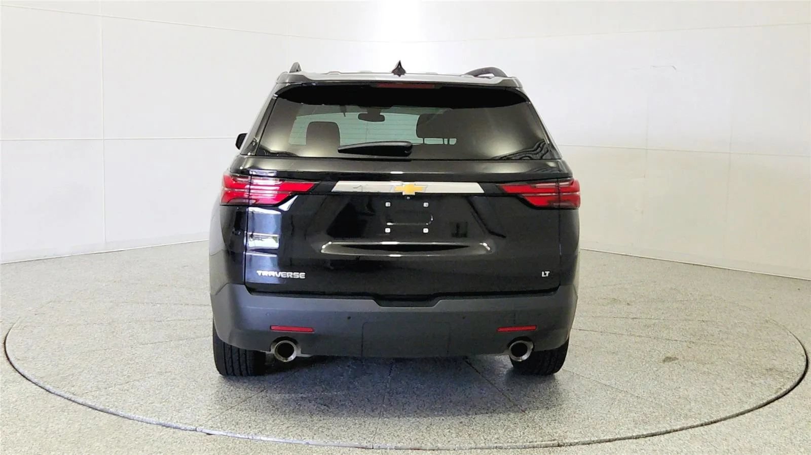 Used 2023 Chevrolet Traverse LT FWD image 7