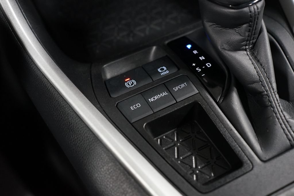 Used 2023 Toyota RAV4 XLE FWD image 22