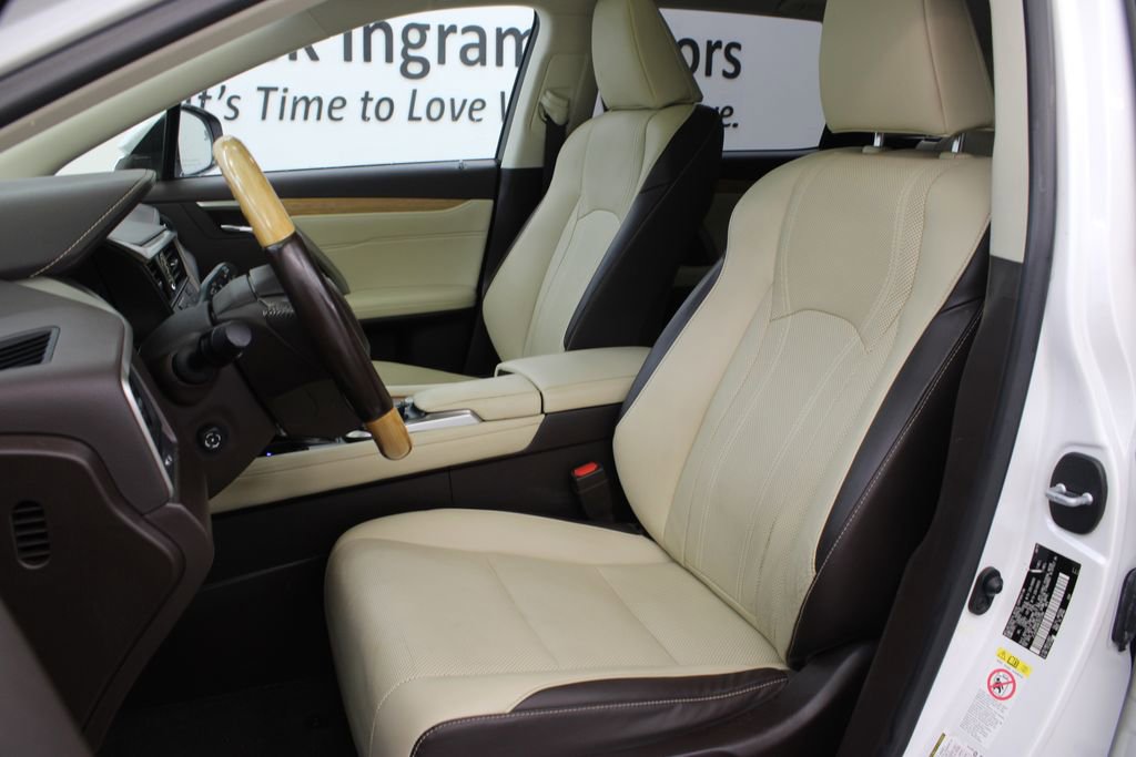 Used 2019 Lexus RX 350L FWD w/ Premium Package image 9