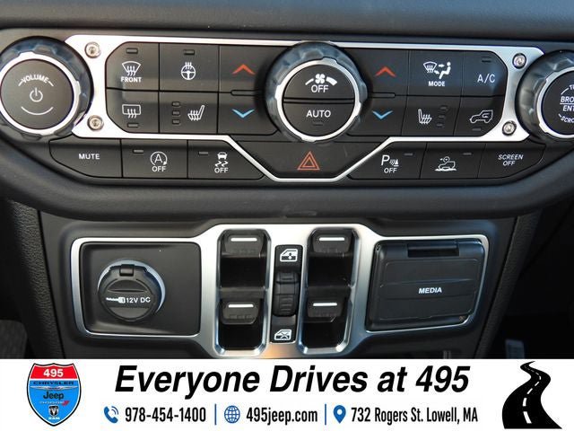 New 2025 Jeep Wrangler Unlimited Sahara w/ Safety Group AWD/4WD image 38