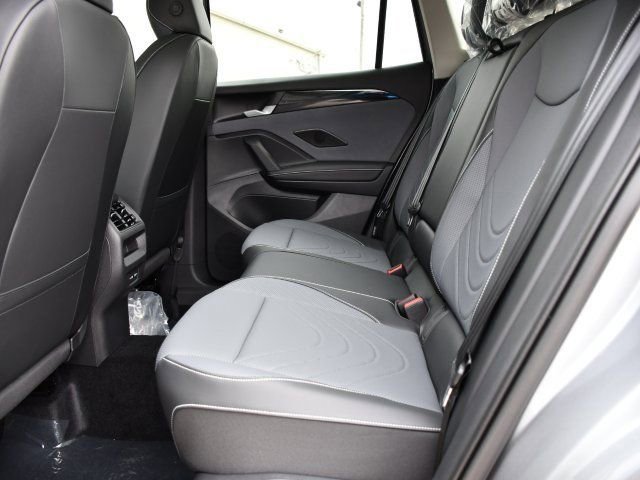 New 2026 Volkswagen Tiguan SE FWD image 15