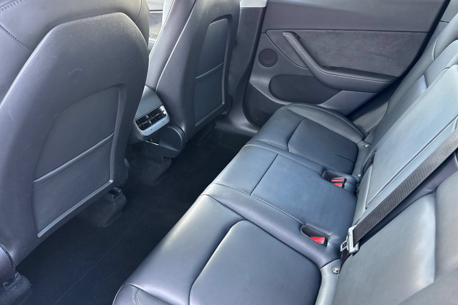 Used 2022 Tesla Model Y Performance AWD/4WD image 13