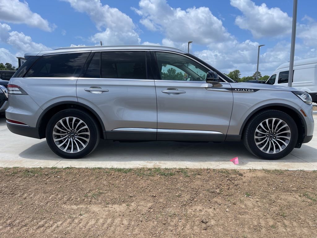 Used 2022 Lincoln Aviator Reserve w/ Equipment Group 201A image 4