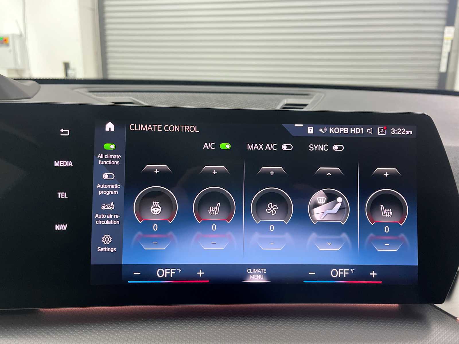 Used 2023 BMW X1 xDrive28i w/ Premium Package image 17