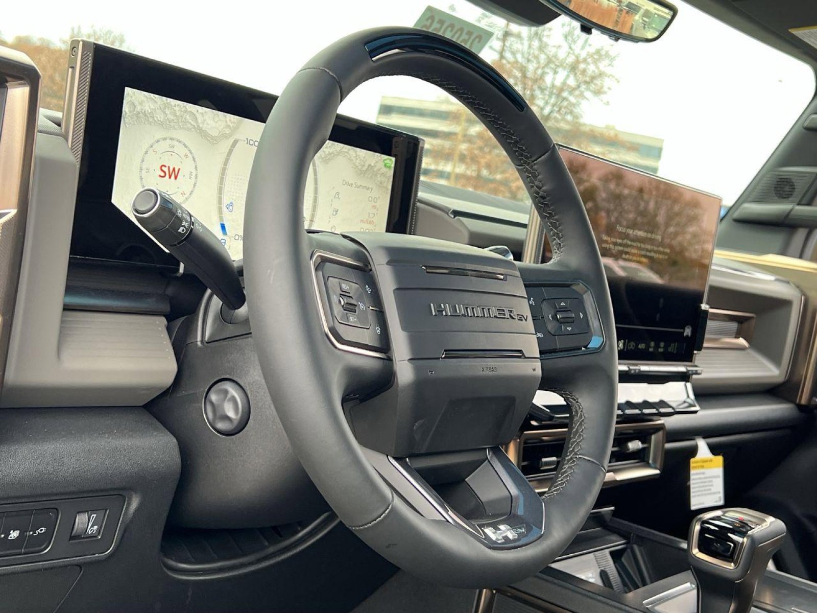 New 2025 GMC Hummer EV 3X w/ LPO, Roof Cross Rail Package image 11