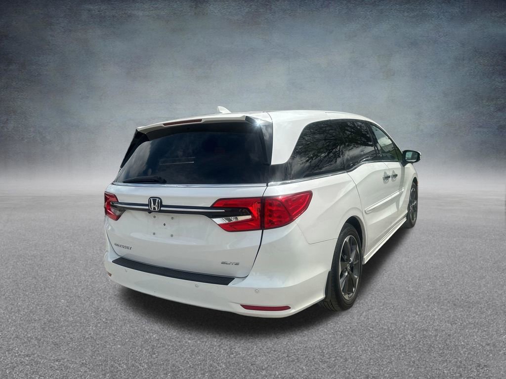 Used 2023 Honda Odyssey Elite image 5