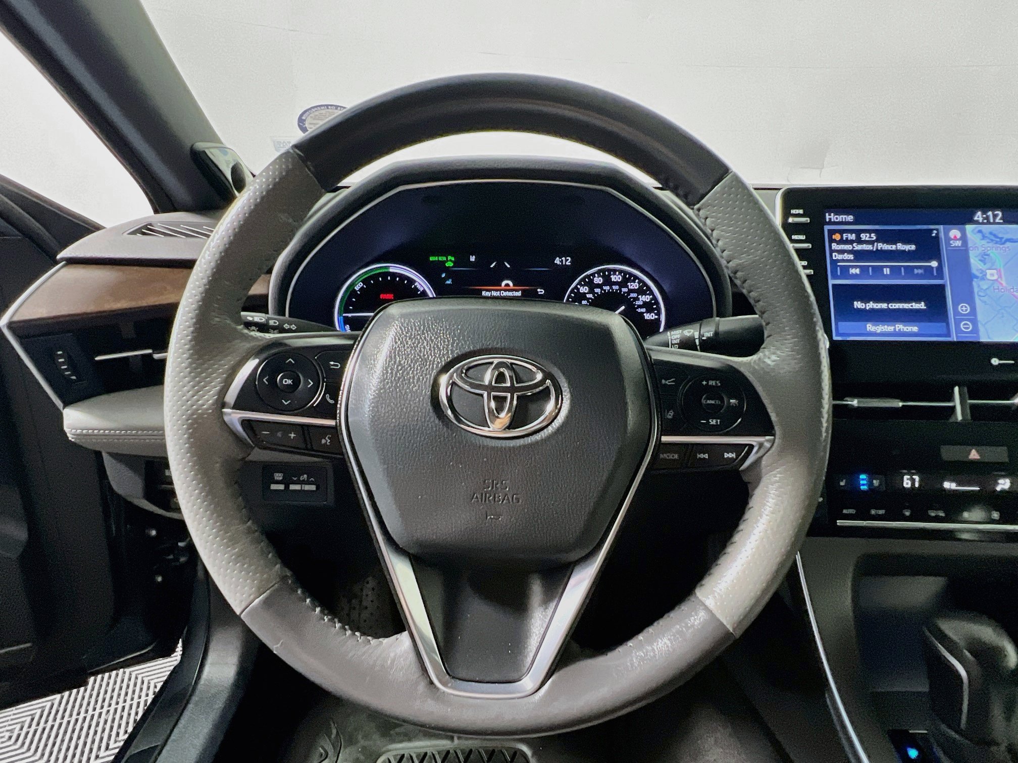 Used 2022 Toyota Avalon Limited w/ Advanced Safety Package FWD image 17