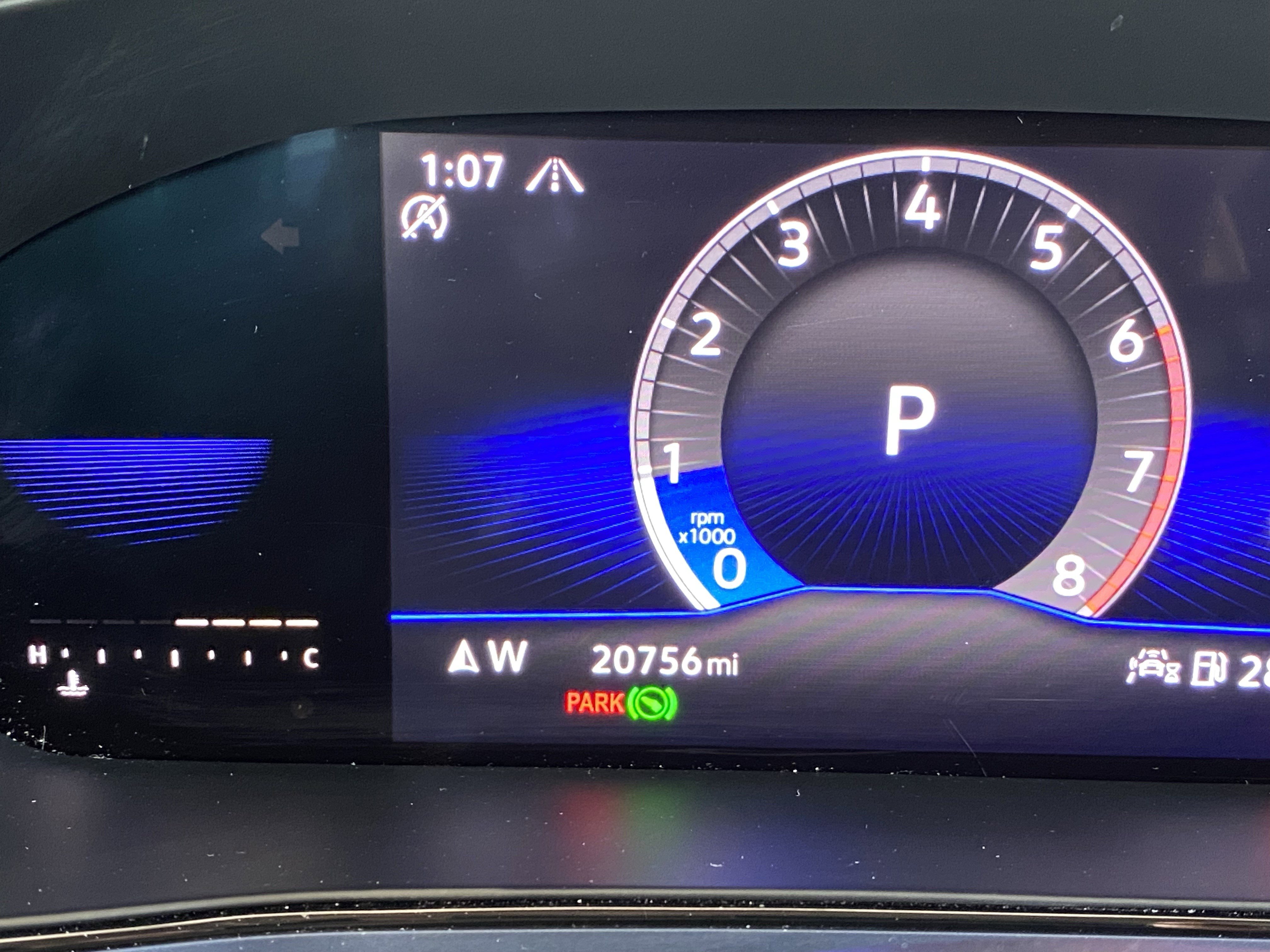 Certified 2022 Volkswagen Taos SE image 5