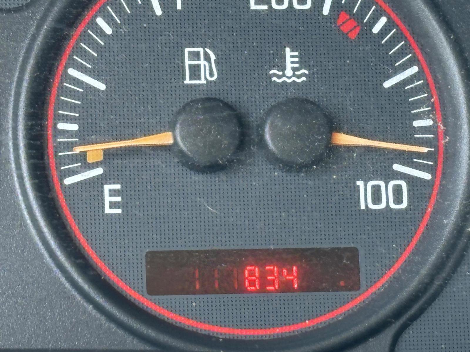 Used 2002 Pontiac Montana Extended w/ Premium Seating Pkg image 28