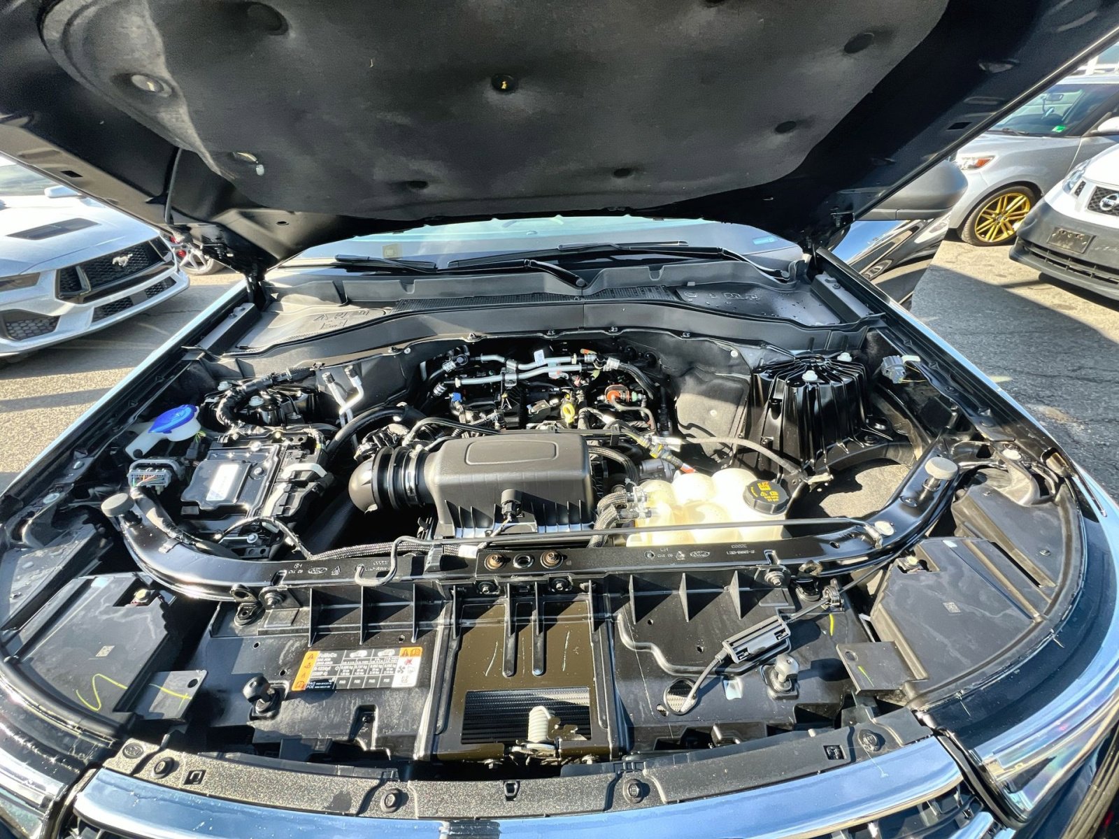 Used 2023 Ford Explorer XLT w/ Equipment Group 202A image 27