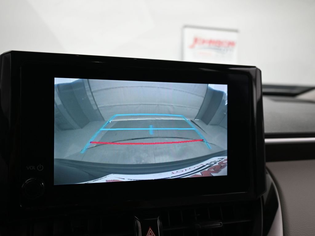 Used 2023 Toyota Corolla Cross L image 18