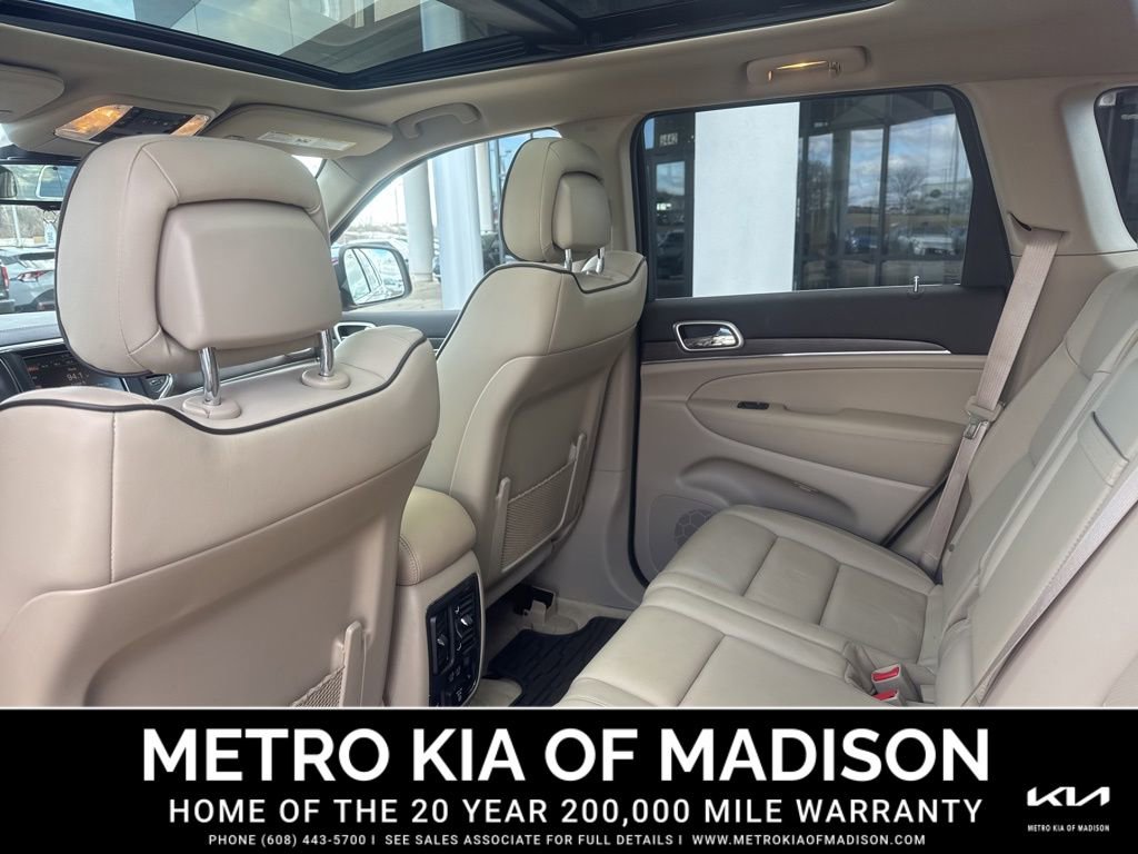 Used 2014 Jeep Grand Cherokee Overland w/ Advanced Technology Group image 28