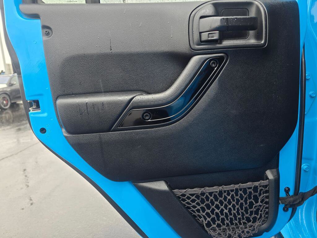 Used 2017 Jeep Wrangler Unlimited Sahara image 22