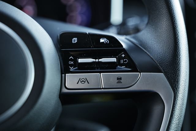 Used 2023 Hyundai Tucson SE image 33