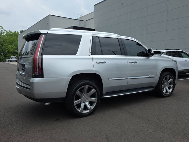 Used 2017 Cadillac Escalade Luxury AWD/4WD image 5