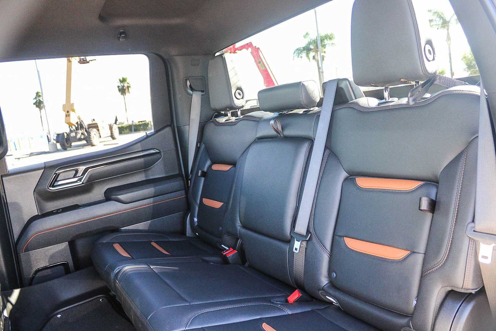 Used 2025 GMC Sierra 1500 AT4 AWD/4WD image 18