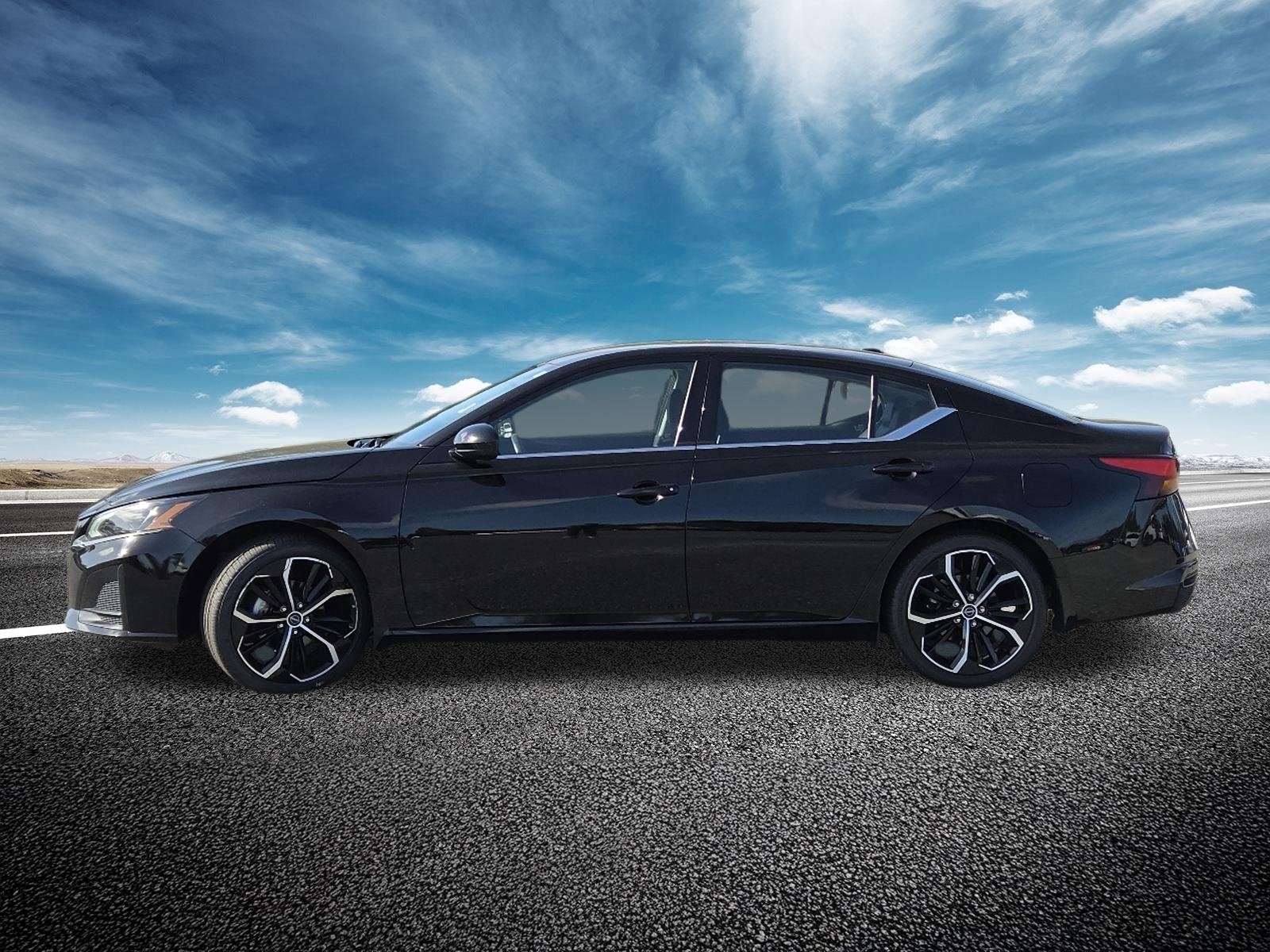 Used 2023 Nissan Altima 2.5 SR image 14