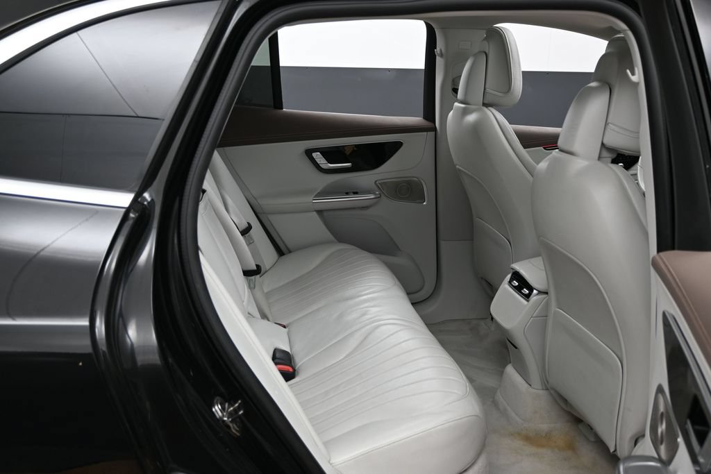 Used 2023 Mercedes-Benz EQE 500 4MATIC SUV image 35