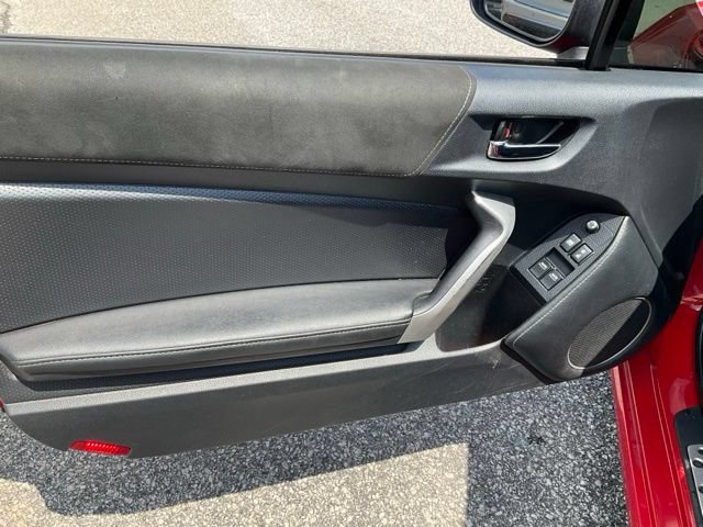Used 2017 Toyota 86 RWD image 7