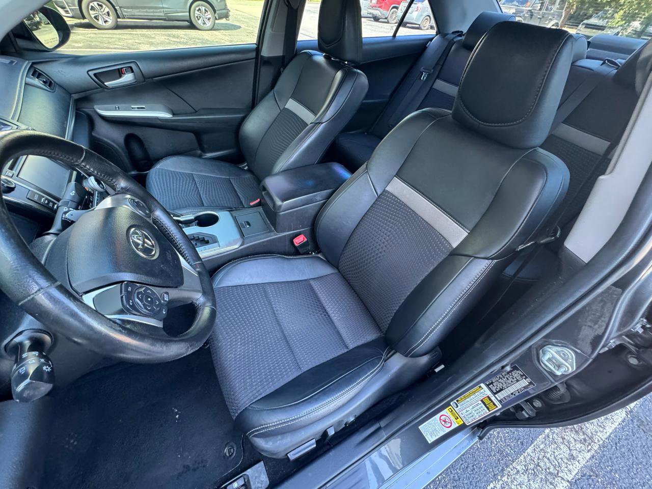 Used 2012 Toyota Camry SE FWD image 28