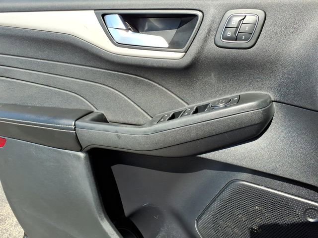 Used 2022 Ford Escape SEL w/ Technology Package image 10