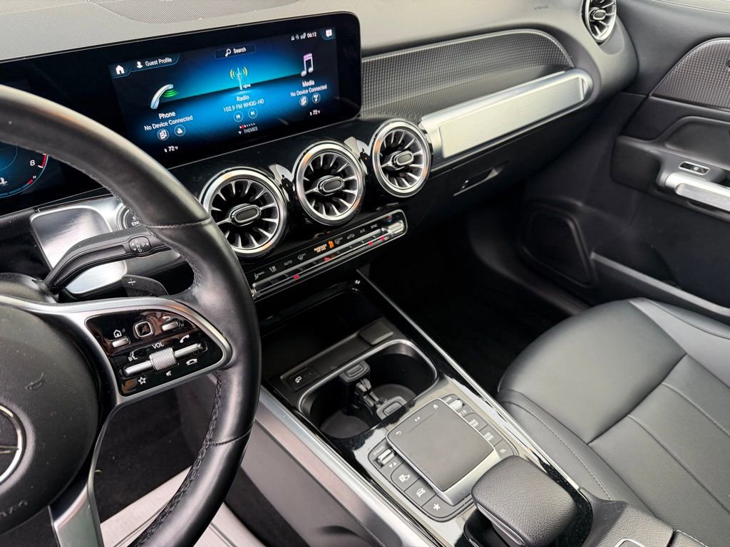 Used 2022 Mercedes-Benz GLB 250 4MATIC w/ Premium Package Lite image 25
