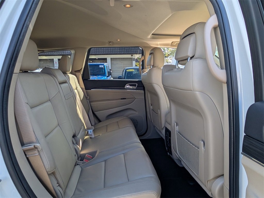 Used 2021 Jeep Grand Cherokee Limited w/ Trailer Tow Group IV image 17