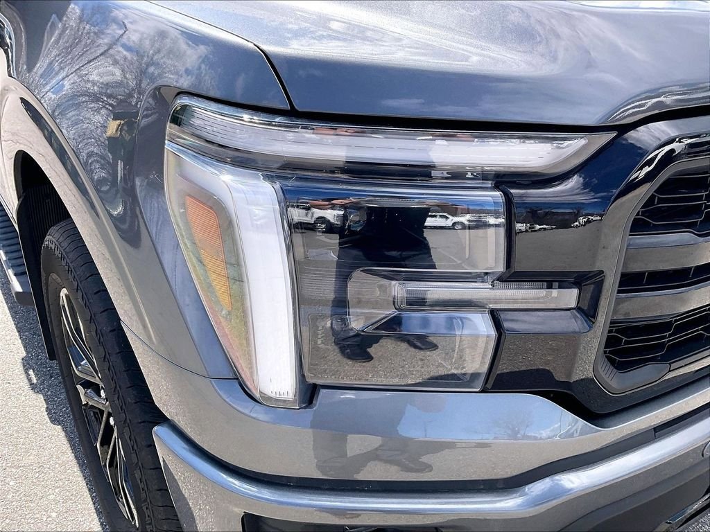 Used 2025 Ford F150 Lariat w/ Equipment Group 502A High AWD/4WD image 31