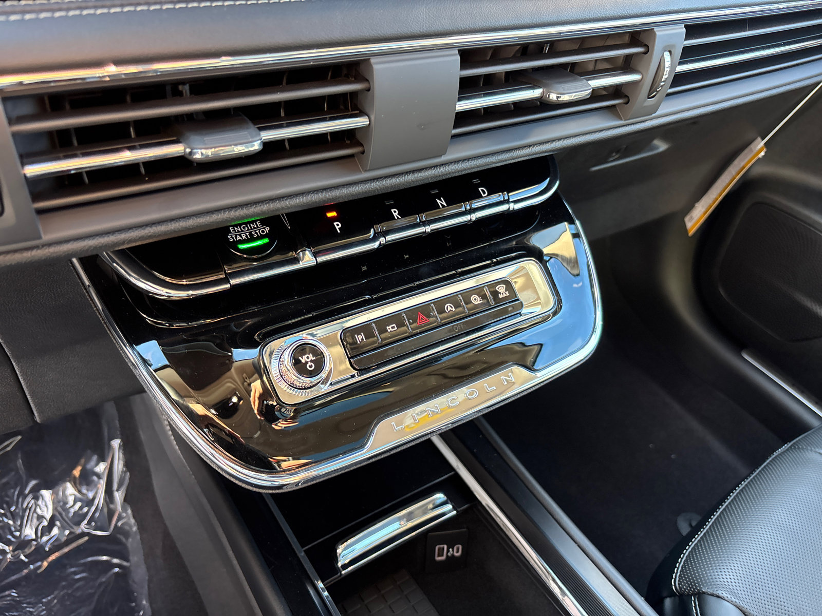 New 2025 Lincoln Corsair Reserve image 22