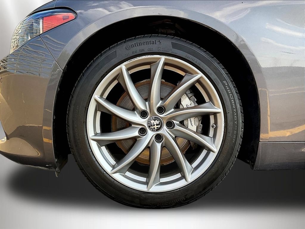 Used 2024 Alfa Romeo Giulia Ti AWD/4WD image 33