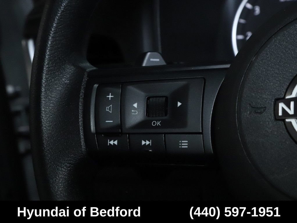 Used 2024 Nissan Rogue S AWD/4WD image 23