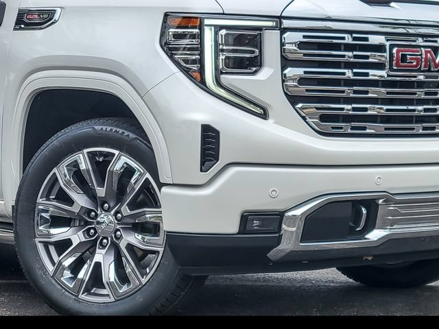 Used 2024 GMC Sierra 1500 Denali AWD/4WD image 4
