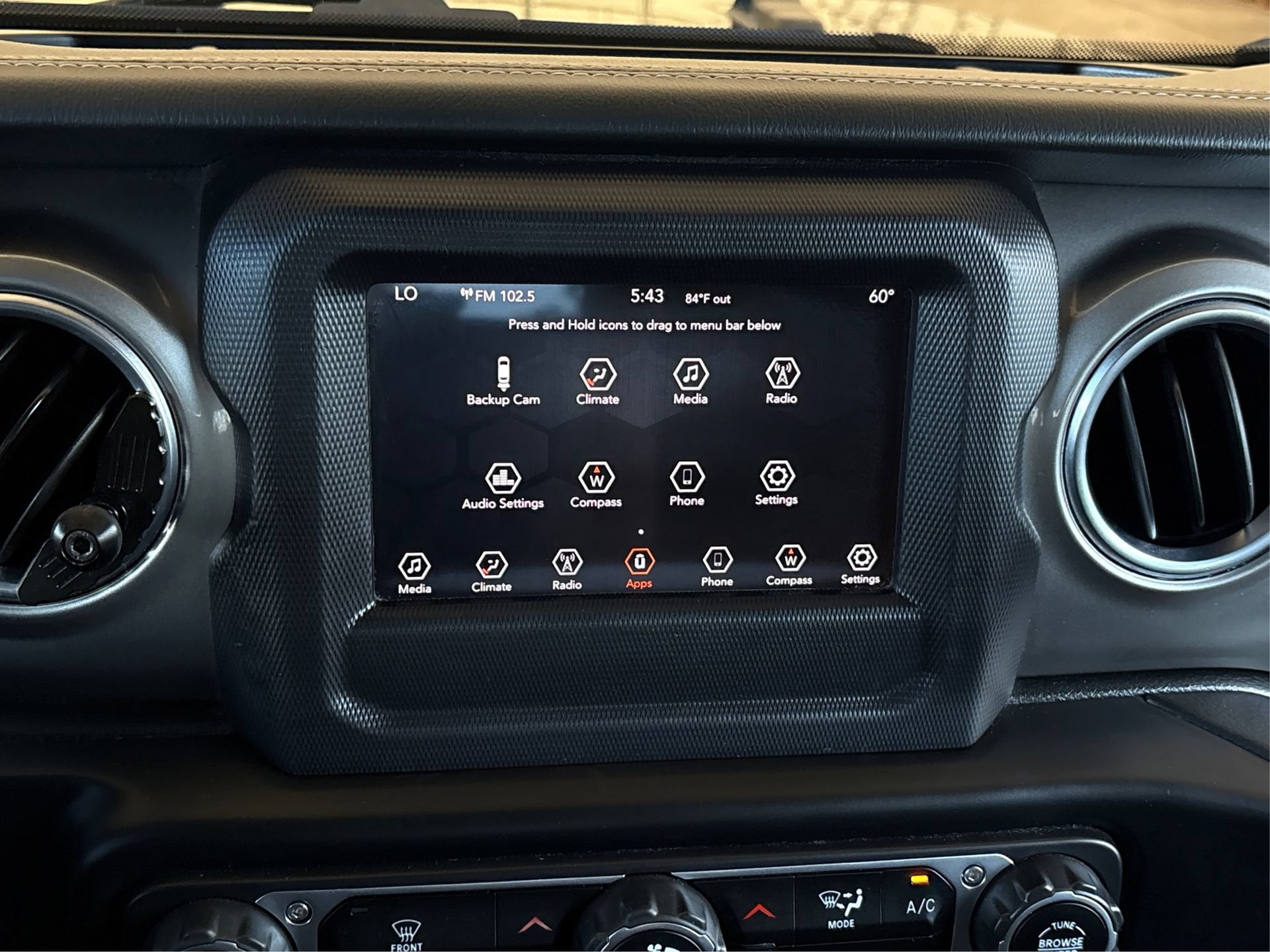 Used 2020 Jeep Wrangler Unlimited Sahara AWD/4WD image 23