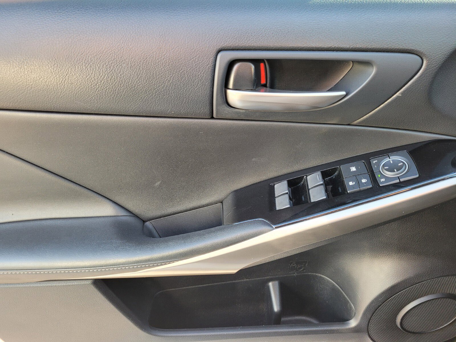 Used 2020 Lexus IS 300 image 20