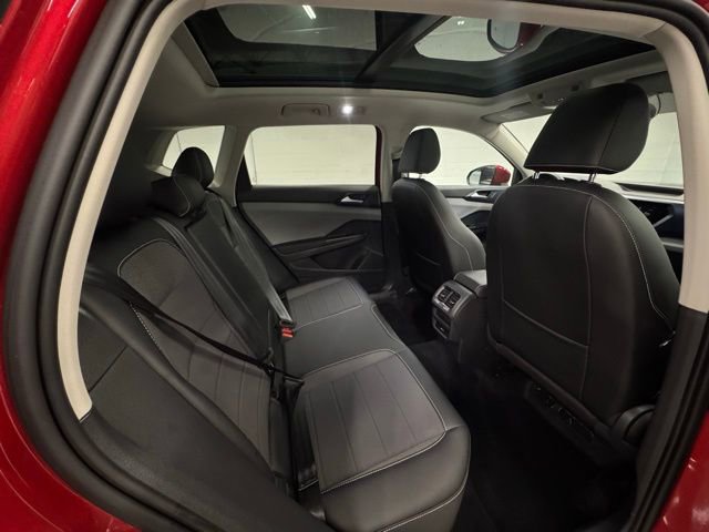 Used 2022 Volkswagen Taos SE image 14