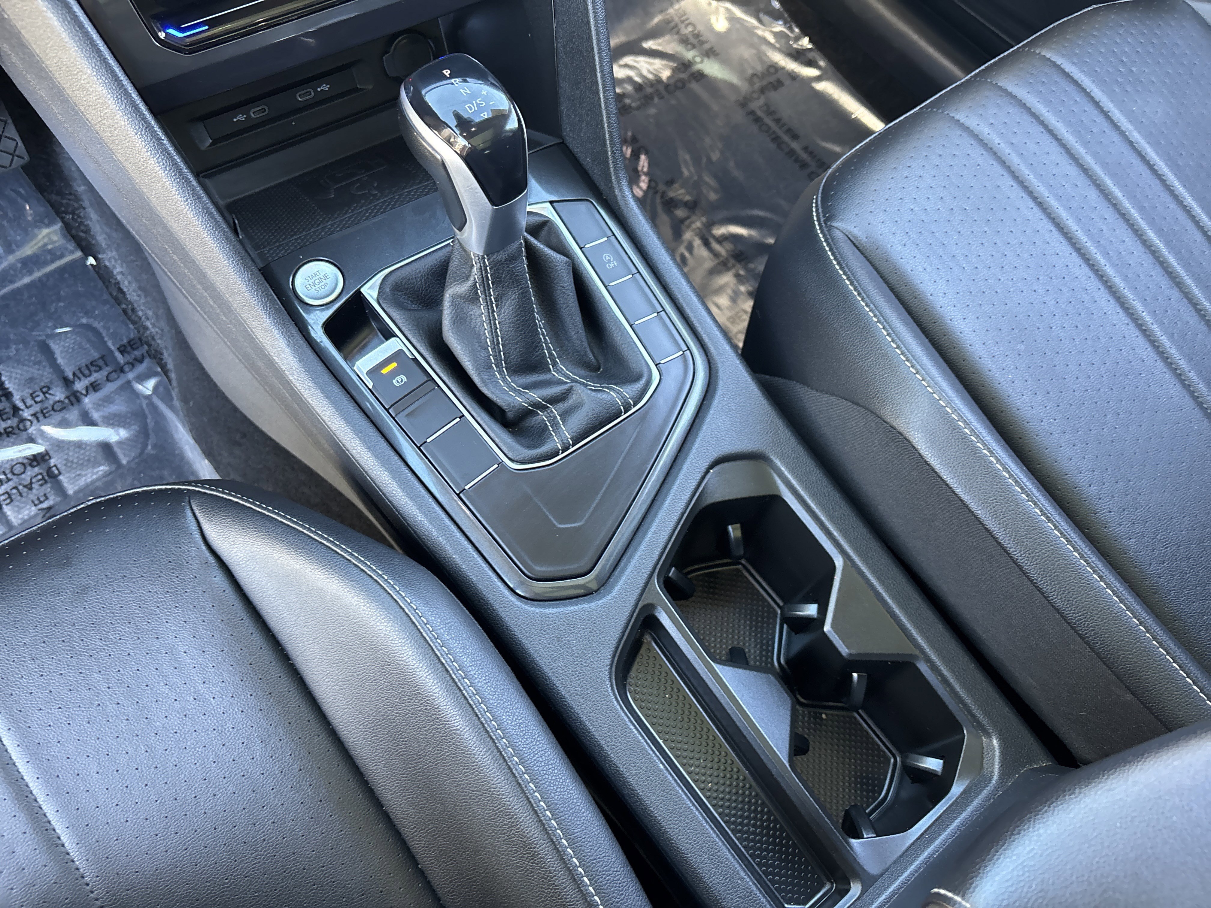 Used 2022 Volkswagen Tiguan SE w/ Panoramic Sunroof Package image 25