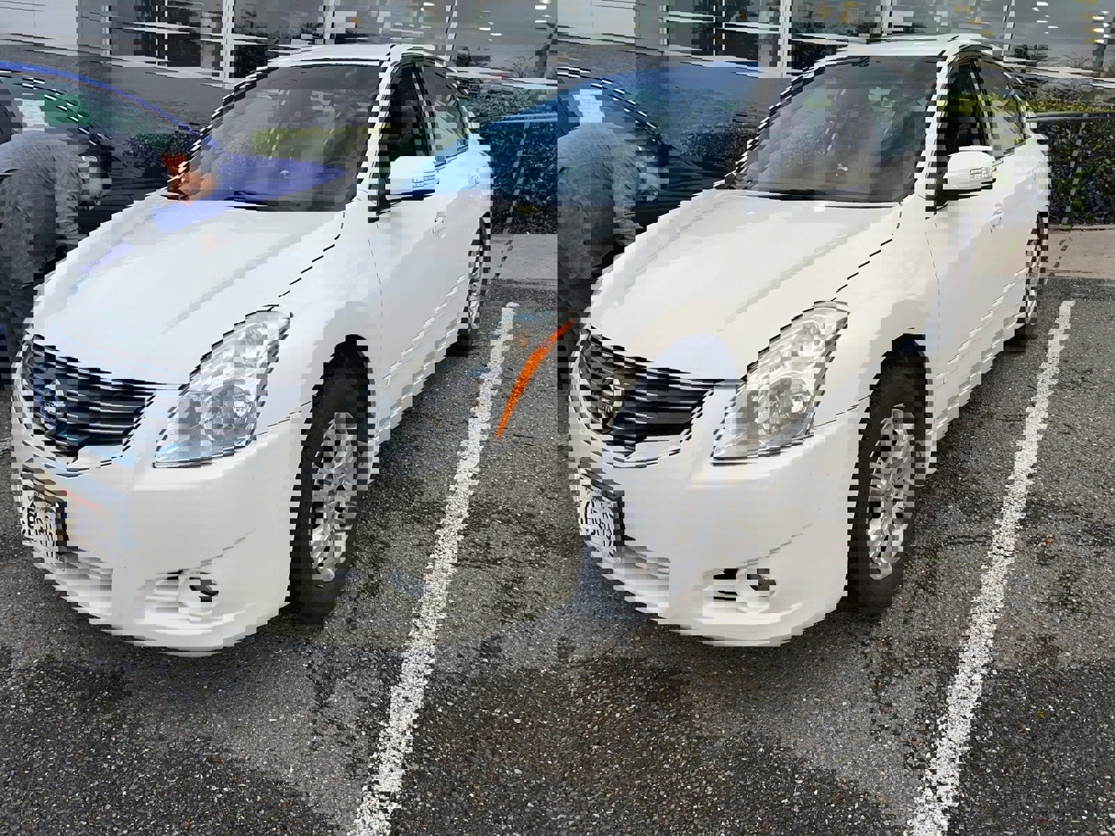 Used 2010 Nissan Altima 2.5 SL w/ SL Pkg image 3