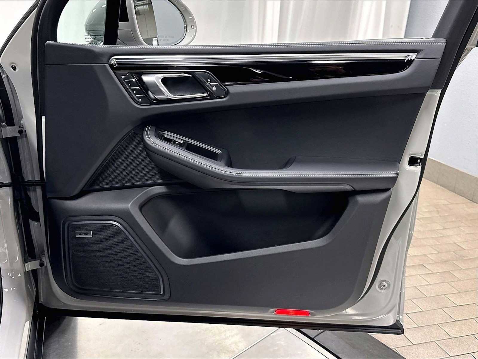 New 2026 Porsche Macan S AWD/4WD image 28