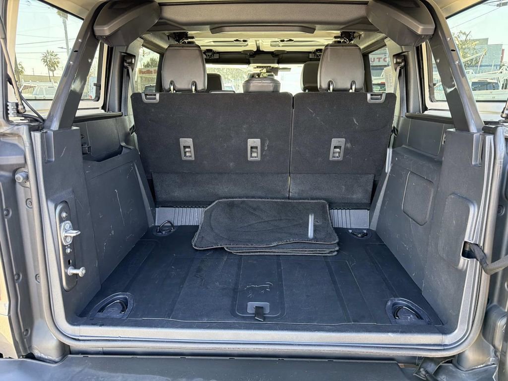 Certified 2025 Ford Bronco Badlands image 8