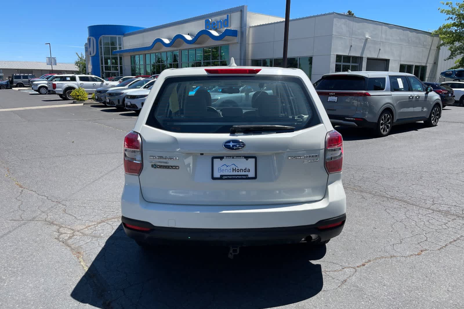 Used 2016 Subaru Forester 2.5i w/ Popular Package #1 AWD/4WD image 4