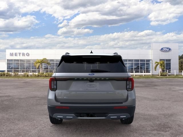 New 2026 Ford Explorer Active w/ Active Comfort Package RWD image 5