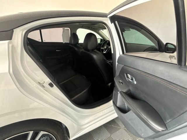 Used 2022 Nissan Sentra SR w/ SR Premium Package FWD image 28